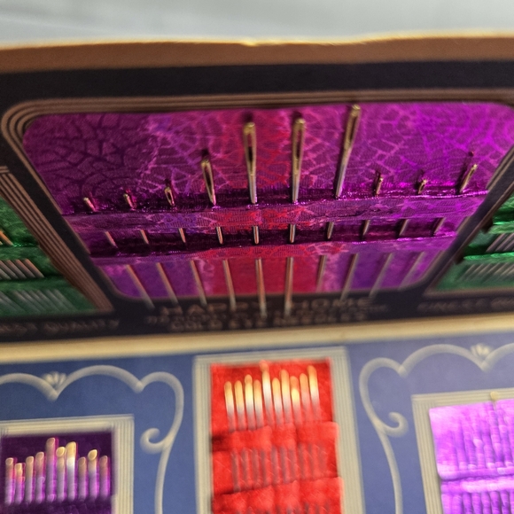 Vintage 1940s Happy Home Rust Proof Needle Book with most needles * - Picture 4 of 8